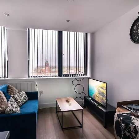 Stay Zeni, Alexandra Rise Manchester Fab Studio-2